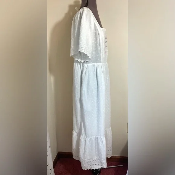 Old Navy Maxi Dress XL Embroidered Tiered Cottagecore Eyelet - Picture 2 of 16